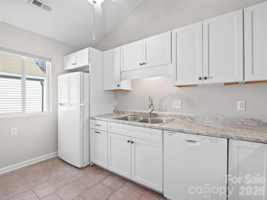 102 Llama Way Black Mountain NC 28711