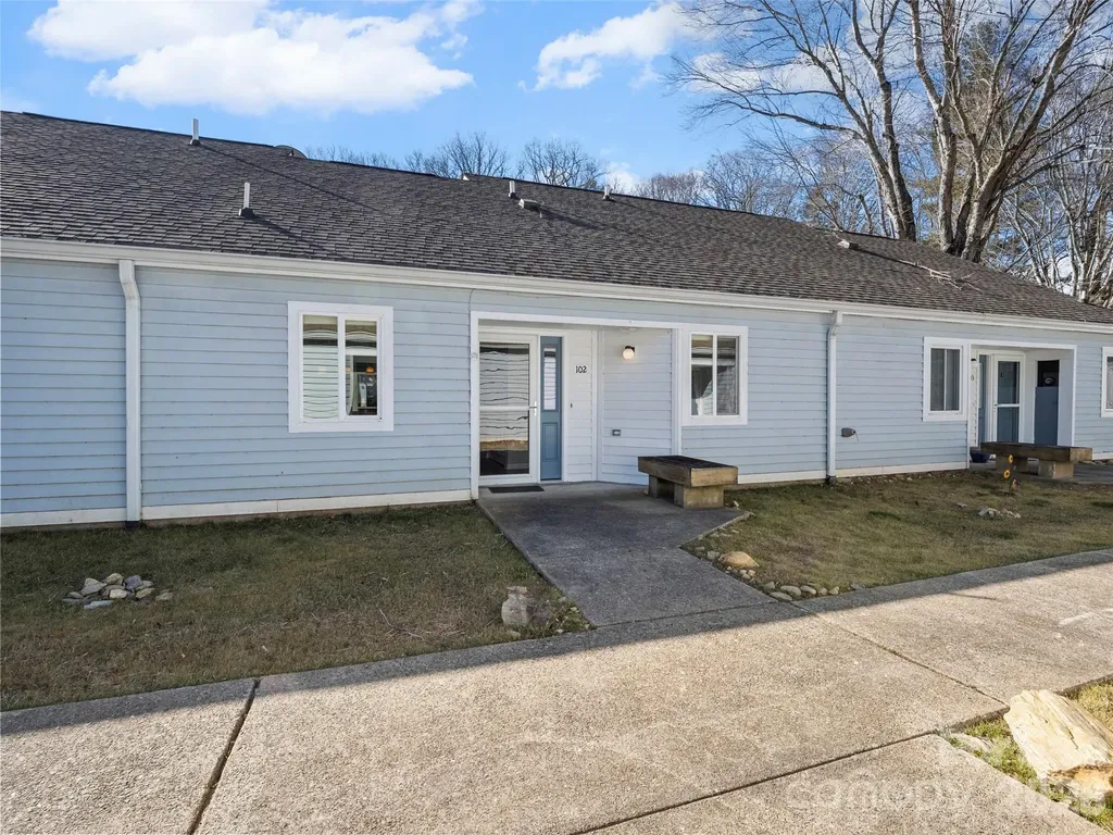 102 Llama Way Black Mountain NC 28711
