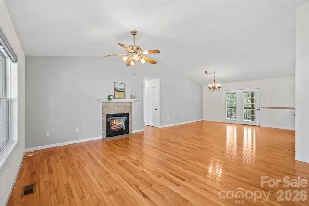 335 Hemlock Spring Trail Weaverville NC 28787