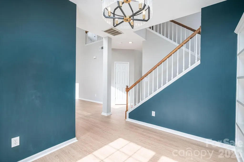 2816 Robyns Glen Drive Charlotte NC 28269