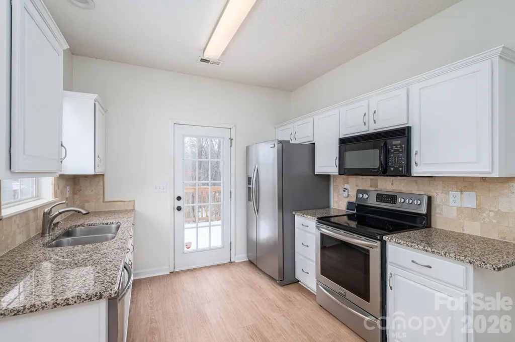 2816 Robyns Glen Drive Charlotte NC 28269