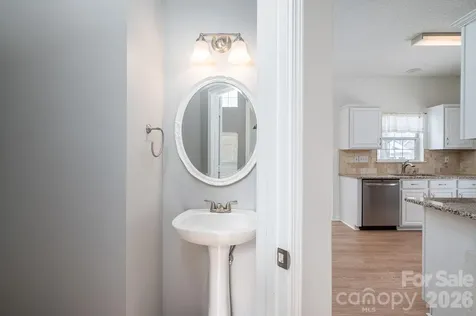 2816 Robyns Glen Drive Charlotte NC 28269