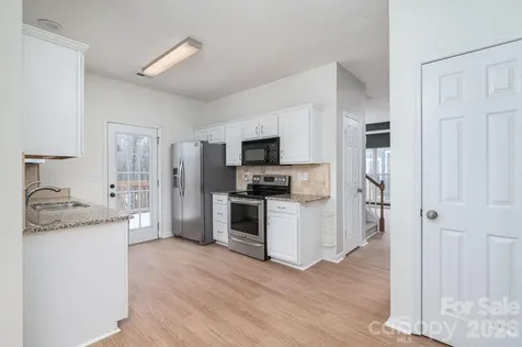 2816 Robyns Glen Drive Charlotte NC 28269