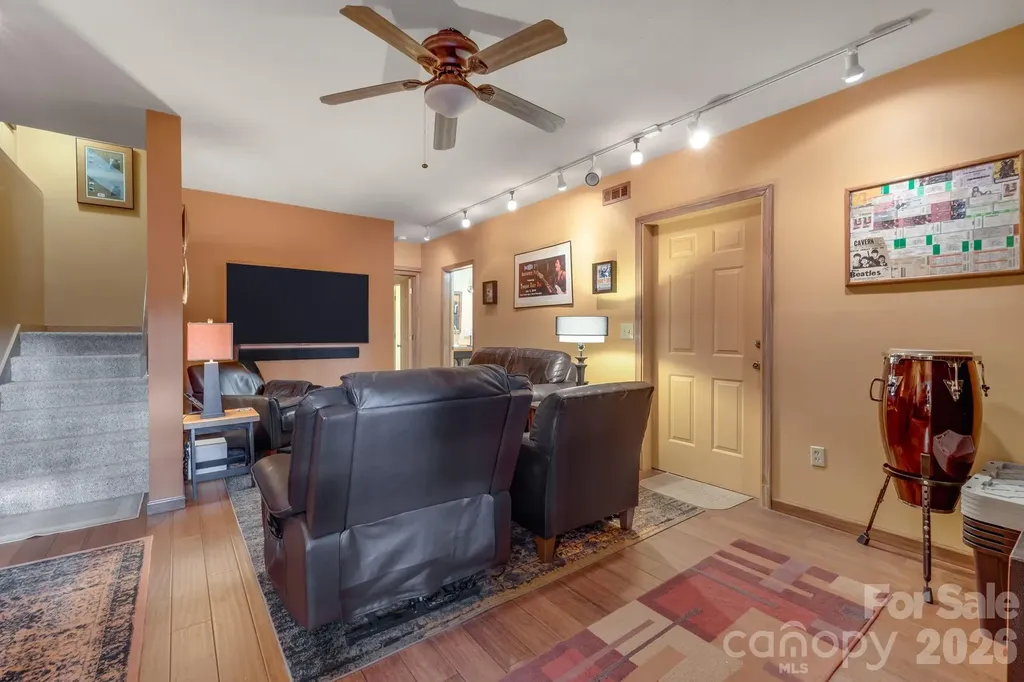 170 Wonderwood Lane Clyde NC 28721