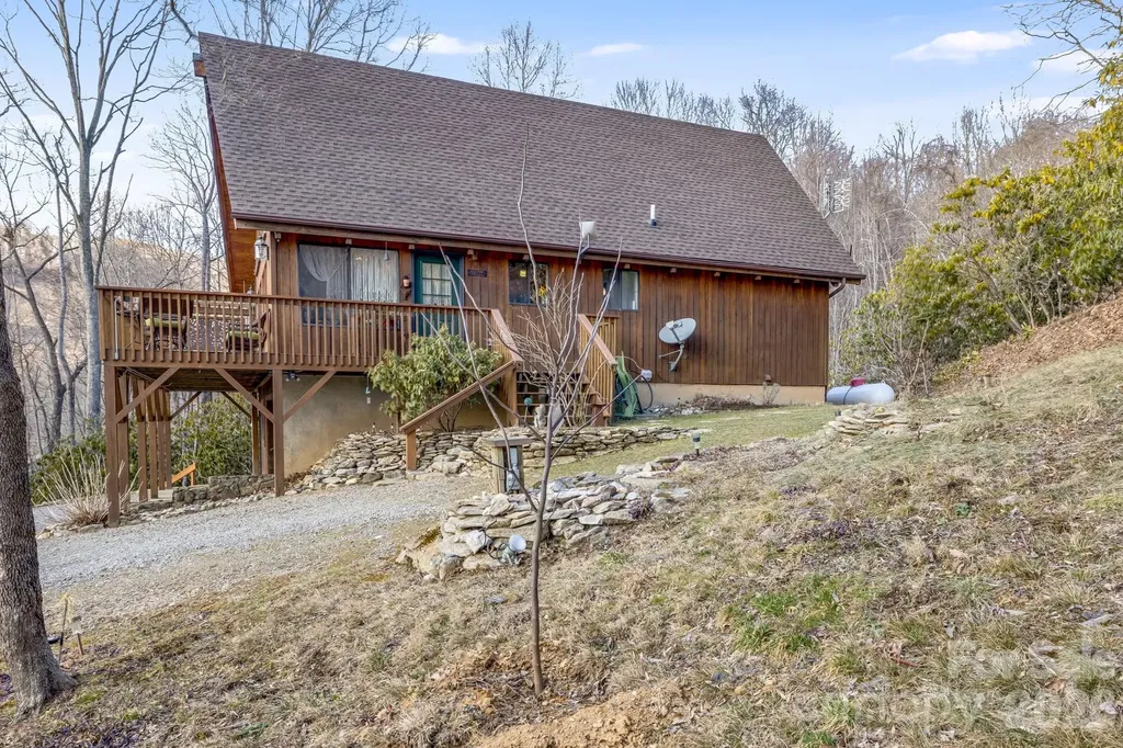 170 Wonderwood Lane Clyde NC 28721