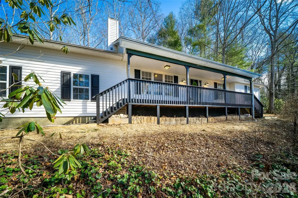 11 Twin Lakes Drive Fletcher NC 28732