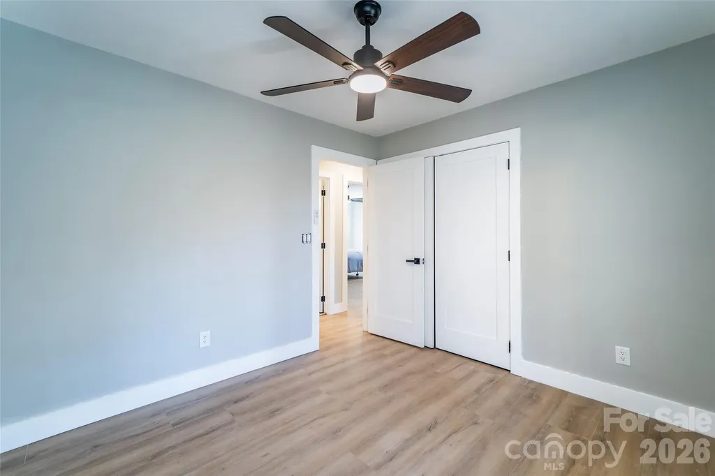 11 Twin Lakes Drive Fletcher NC 28732