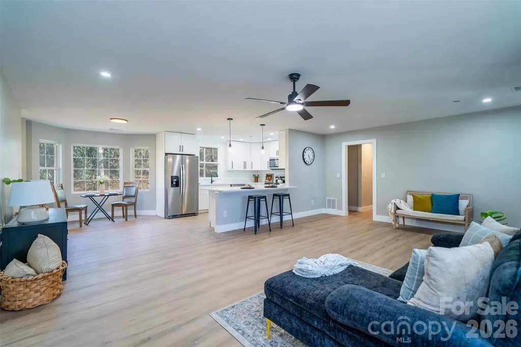 11 Twin Lakes Drive Fletcher NC 28732