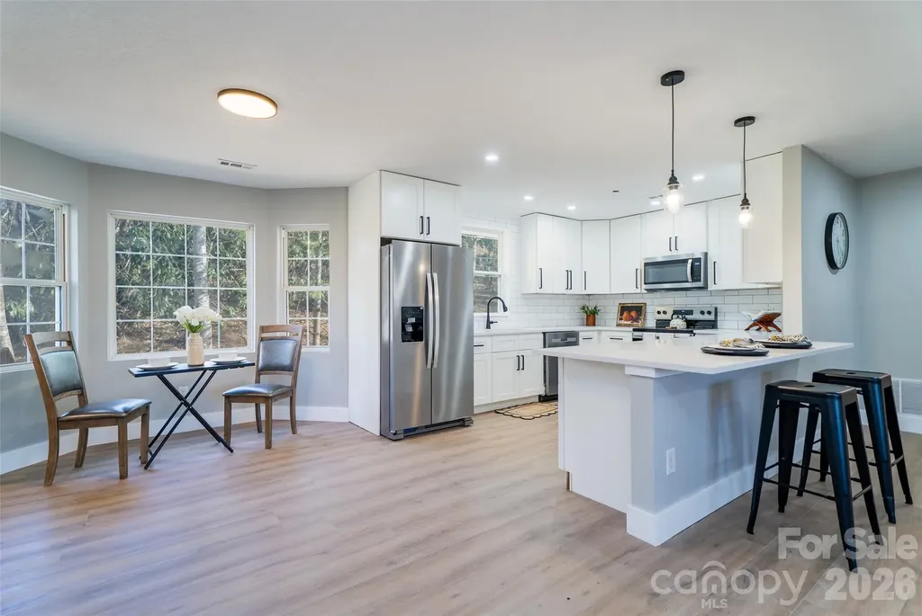 11 Twin Lakes Drive Fletcher NC 28732