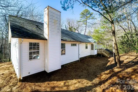11 Twin Lakes Drive Fletcher NC 28732