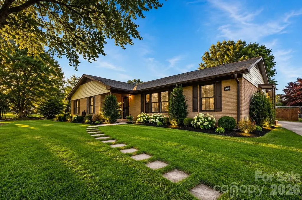125 Southwood Park Road Mooresville NC 28117