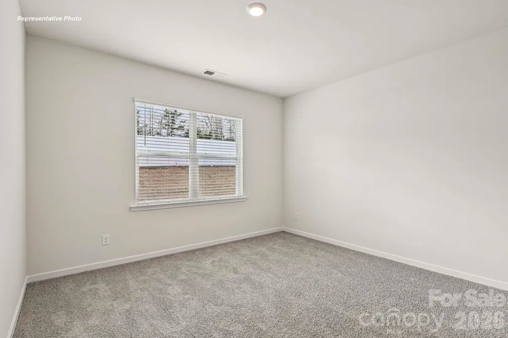 471 Dazzle Loop Newton NC 28658