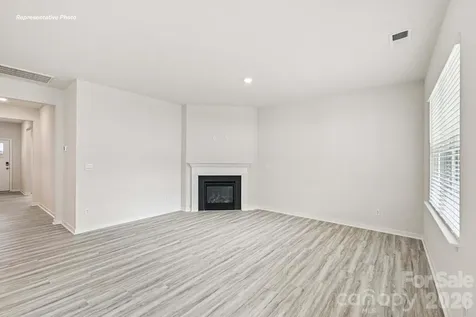 471 Dazzle Loop Newton NC 28658