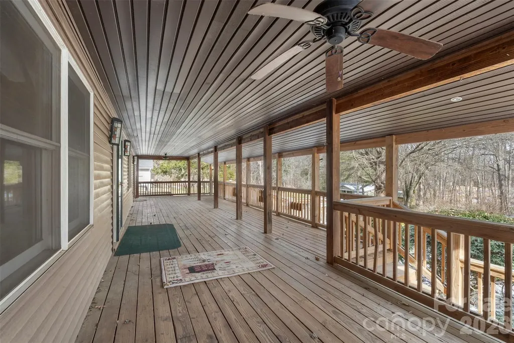 1842 Rock Springs Circle Denver NC 28037