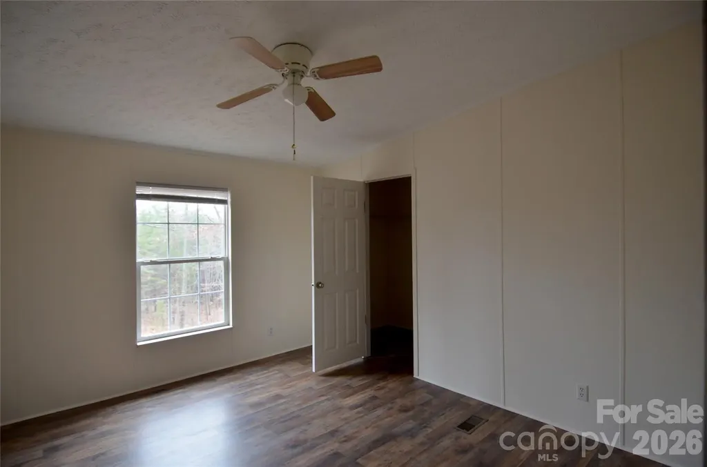 73 Walton Place Drive Nebo NC 28761