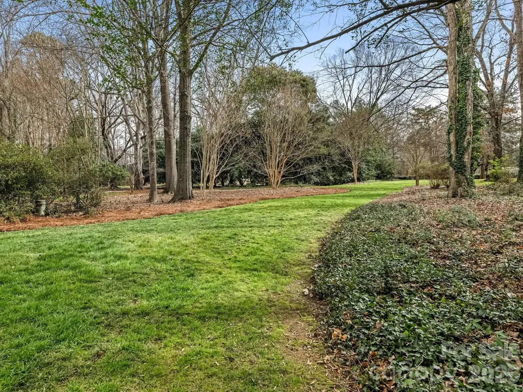 2722 Loch Lane Charlotte NC 28226
