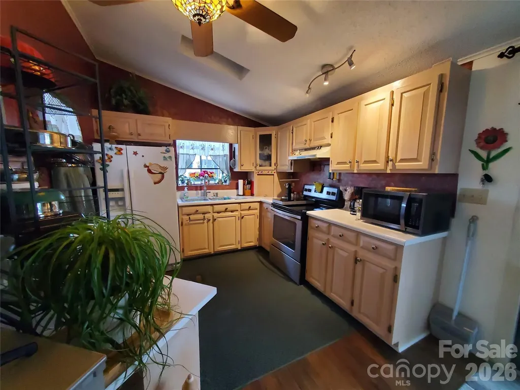 101 N Cardinal Drive New London NC 28127