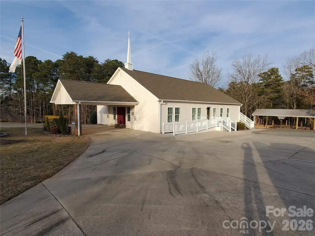 101 N Cardinal Drive New London NC 28127