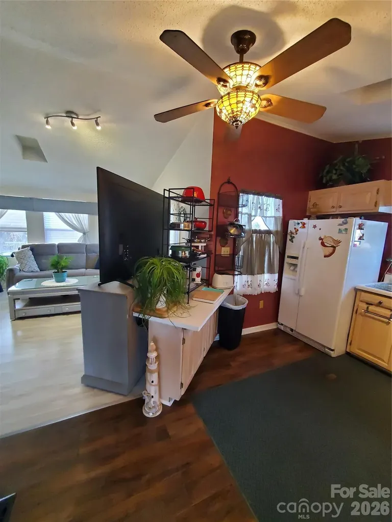 101 N Cardinal Drive New London NC 28127