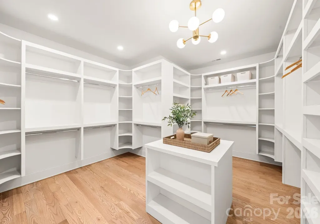 4349 Castleton Road Charlotte NC 28211