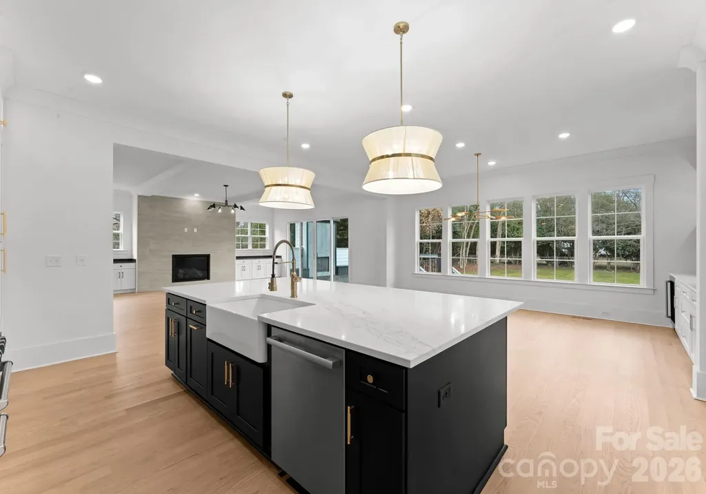 4345 Castleton Road Charlotte NC 28211