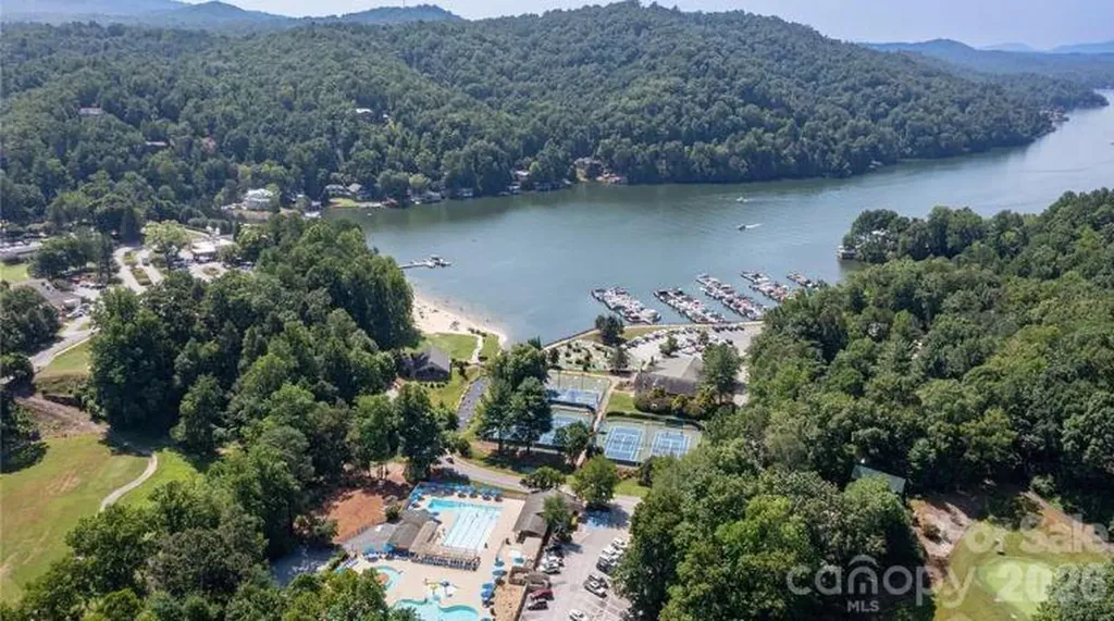 134 Mcdaniel Court Lake Lure NC 28746