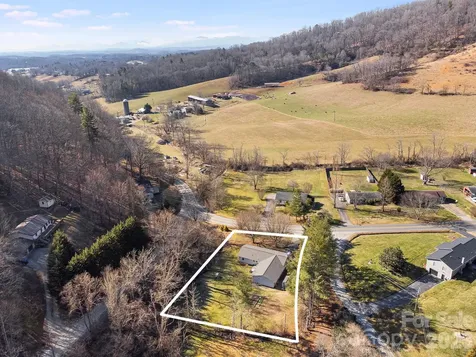 1590 Bruce Road Mars Hill NC 28754