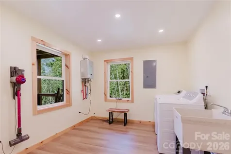 241 Golden Hawk Drive Bryson City NC 28713