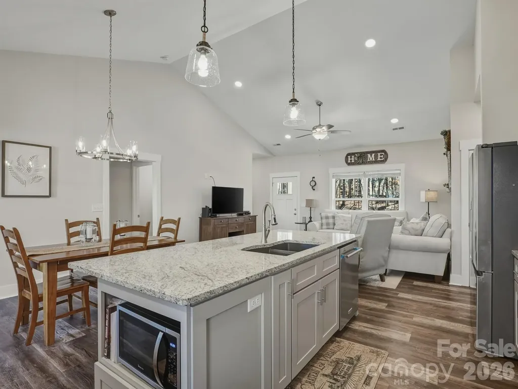 9464 Riviera Drive Sherrills Ford NC 28673