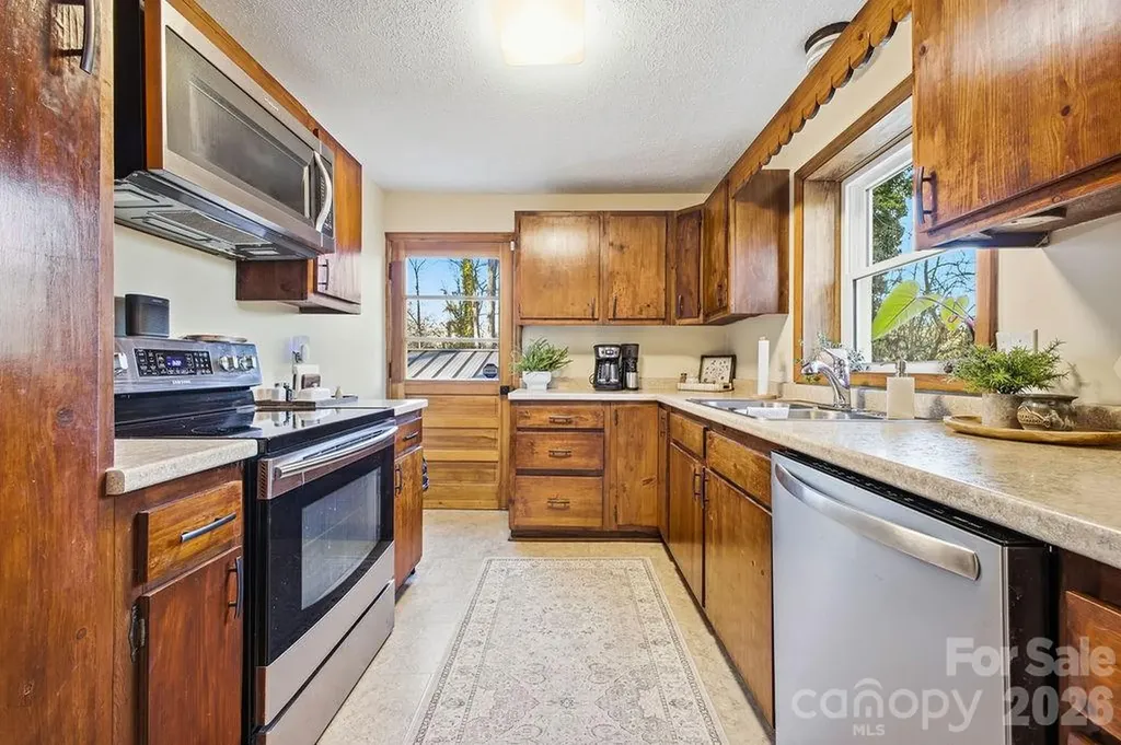 34 Greenbriar Road Black Mountain NC 28711