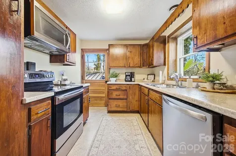34 Greenbriar Road Black Mountain NC 28711