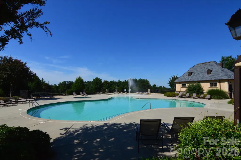 5016 Hermitage Court Belmont NC 28012