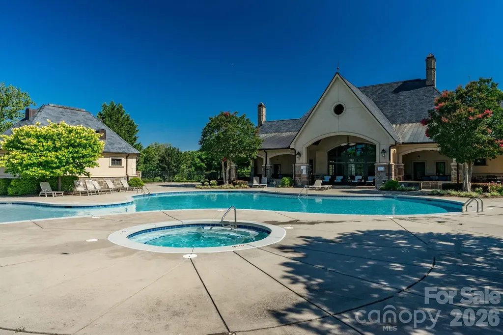 5016 Hermitage Court Belmont NC 28012