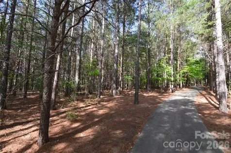 5016 Hermitage Court Belmont NC 28012