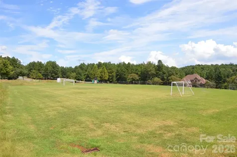 5016 Hermitage Court Belmont NC 28012