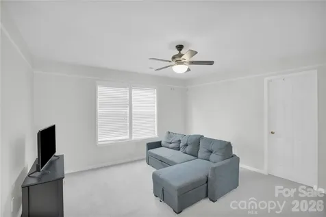 5815 Waverly Lynn Lane Charlotte NC 28269