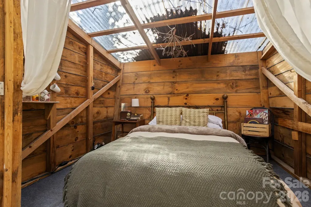 2525 Kanuga Road Hendersonville NC 28739