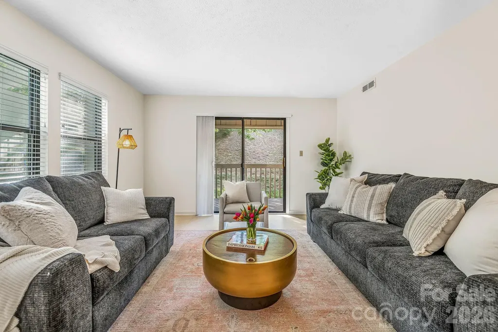 1801 Abbey Circle Asheville NC 28805