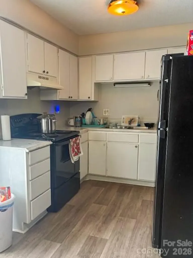 1903 Beechtree Court Charlotte NC 28210