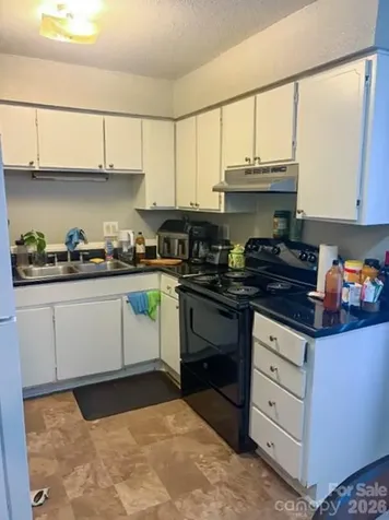 1903 Beechtree Court Charlotte NC 28210
