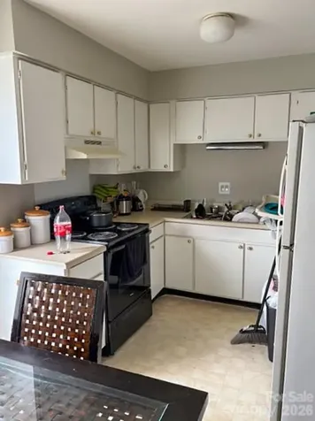 1903 Beechtree Court Charlotte NC 28210