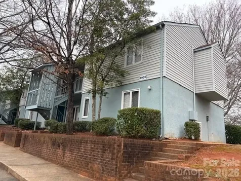 1903 Beechtree Court Charlotte NC 28210