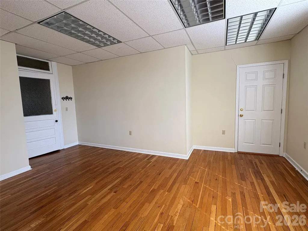 501 N Main Street Hendersonville NC 28792
