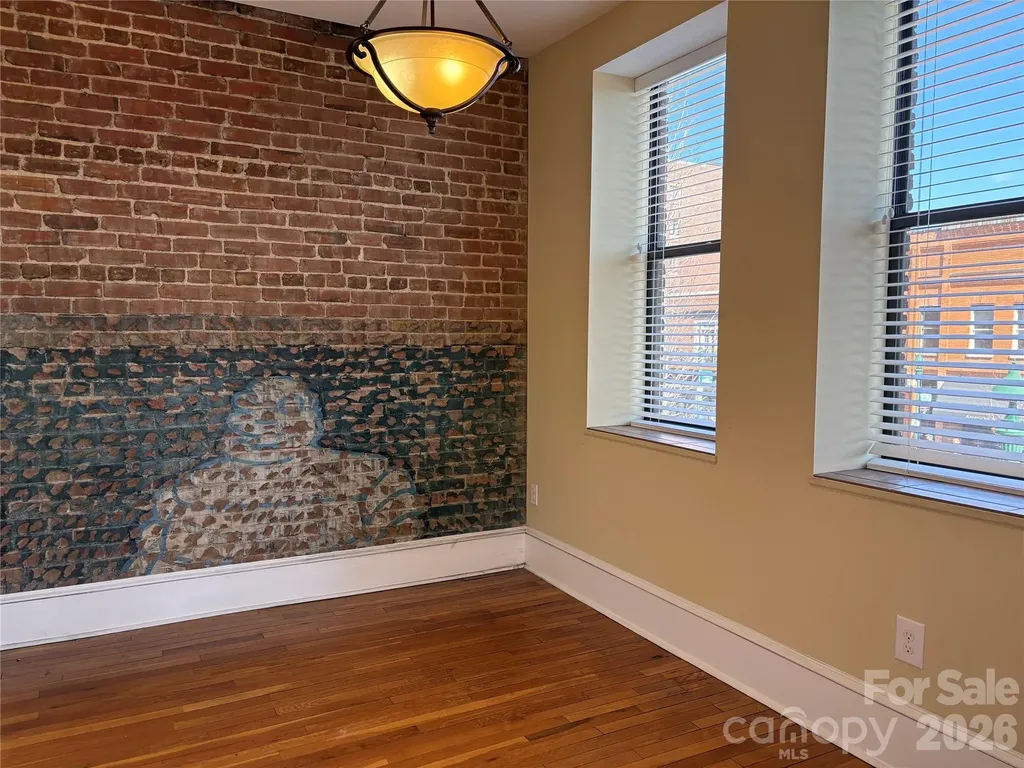 501 N Main Street Hendersonville NC 28792