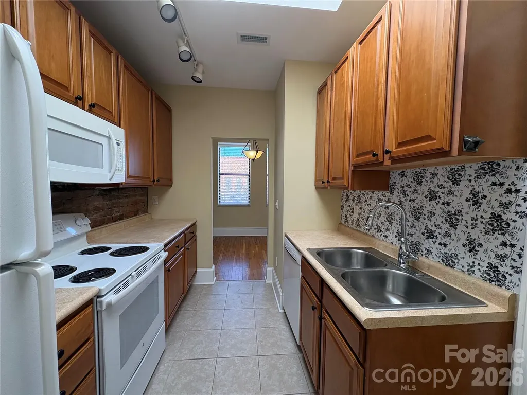 501 N Main Street Hendersonville NC 28792