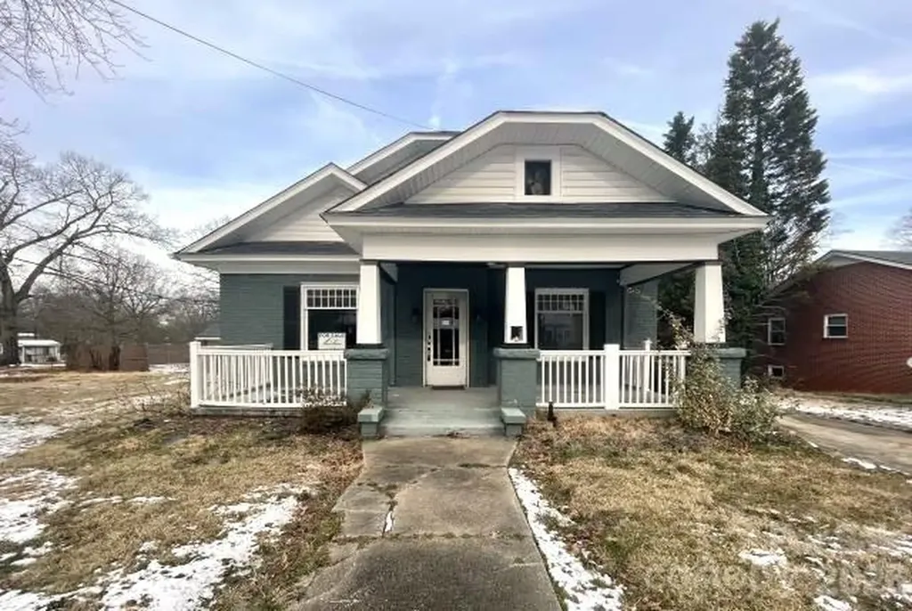 216 N Rowan Avenue Spencer NC 28159