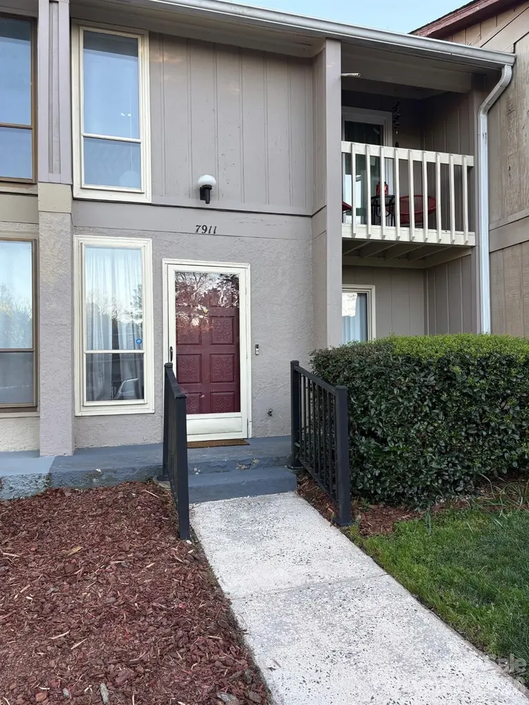 7911 Charter Oak Lane Charlotte NC 28226