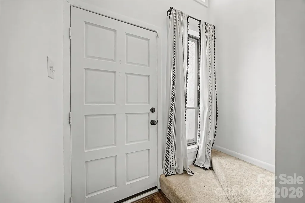 7911 Charter Oak Lane Charlotte NC 28226