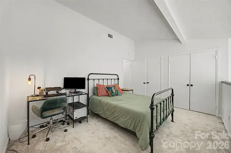7911 Charter Oak Lane Charlotte NC 28226