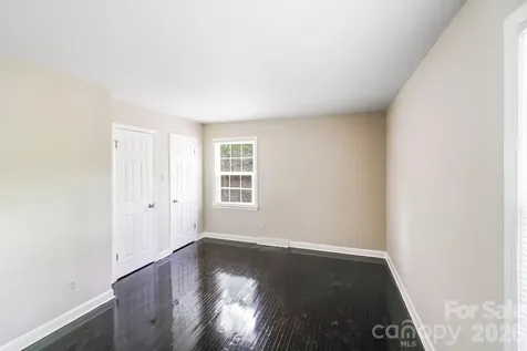 8337 Reedy Creek Road Charlotte NC 28215